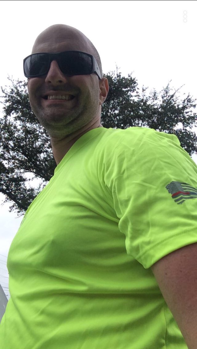 boywantwater's tweet photo. Yesterday was a great day to provide support to #OperationOneVoice and run to @BuschGardens #O1V #VeteransDayWeekend2017 https://t.co/lRFI7WI0c4