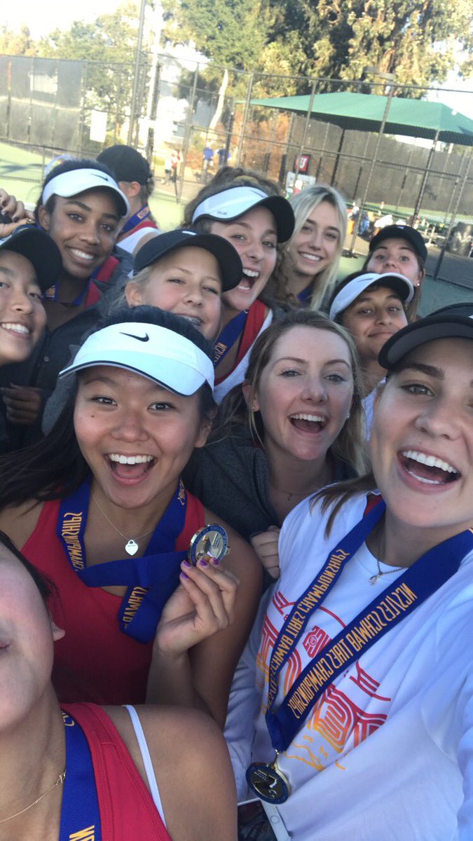 mvtennisLFG's tweet photo. NCS CHAMPS ‼️⚫️🔴🐴🎾 #4peat https://t.co/cMAfx6UiNT