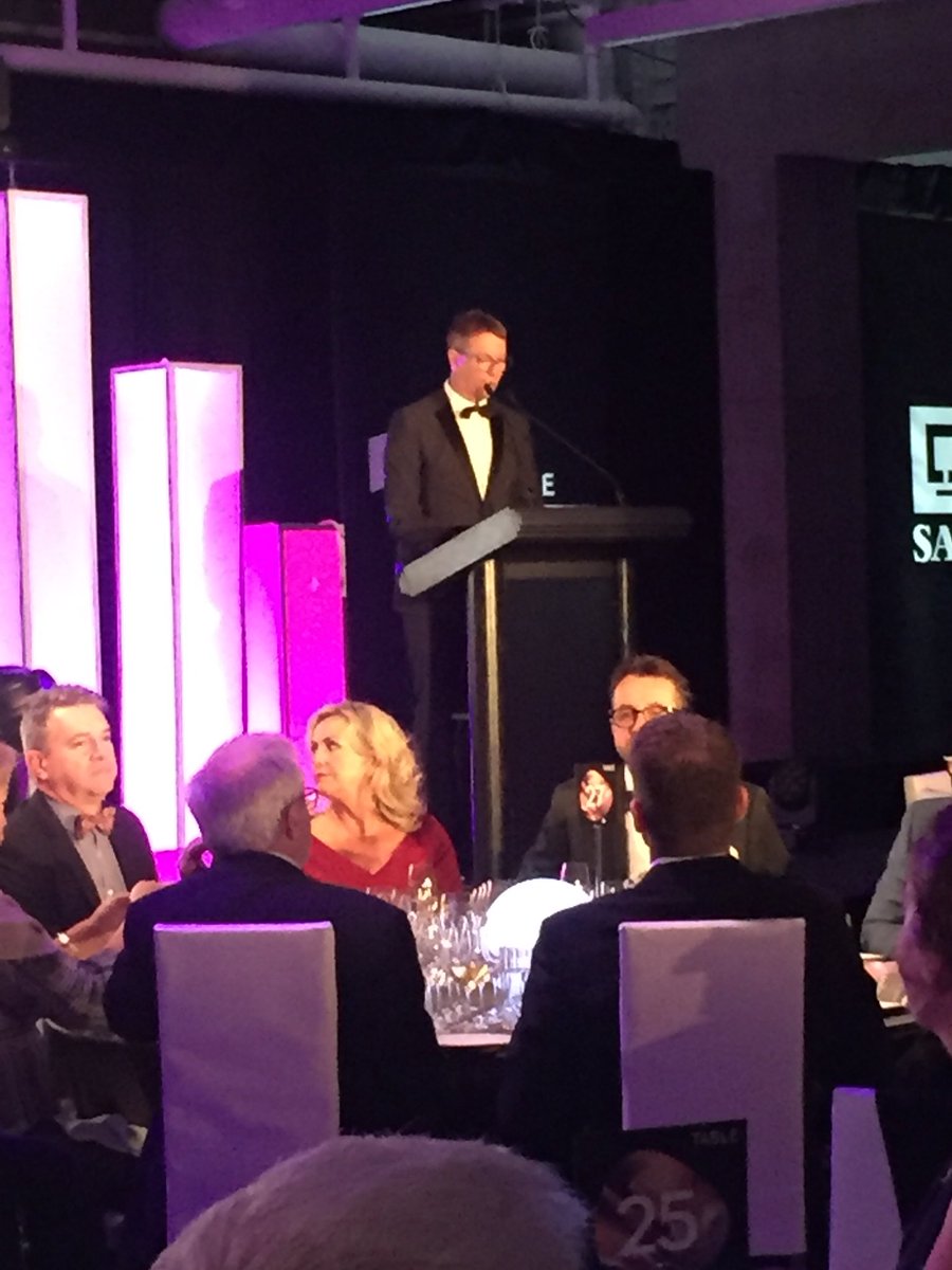 Patrice L’Écuyer ouvre la 16e édition du banquet de clôture de #MtlPassionVin17. Place aux festivités pour la cause!