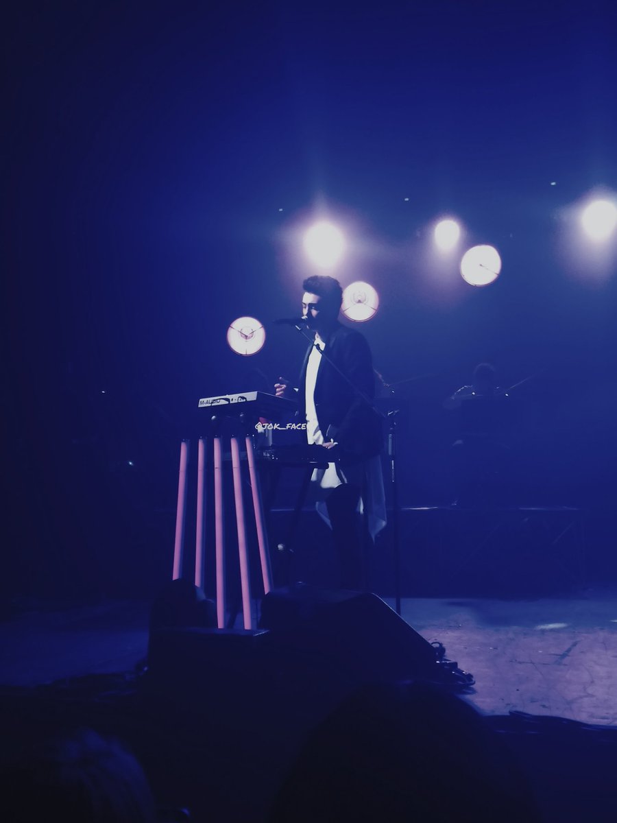 jok_face's tweet photo. NAPOLI TI RINGRAZIA PER TUTTO.💎💙 @michele_bravi
#NuovePagineTOUR https://t.co/aBswOucIUR