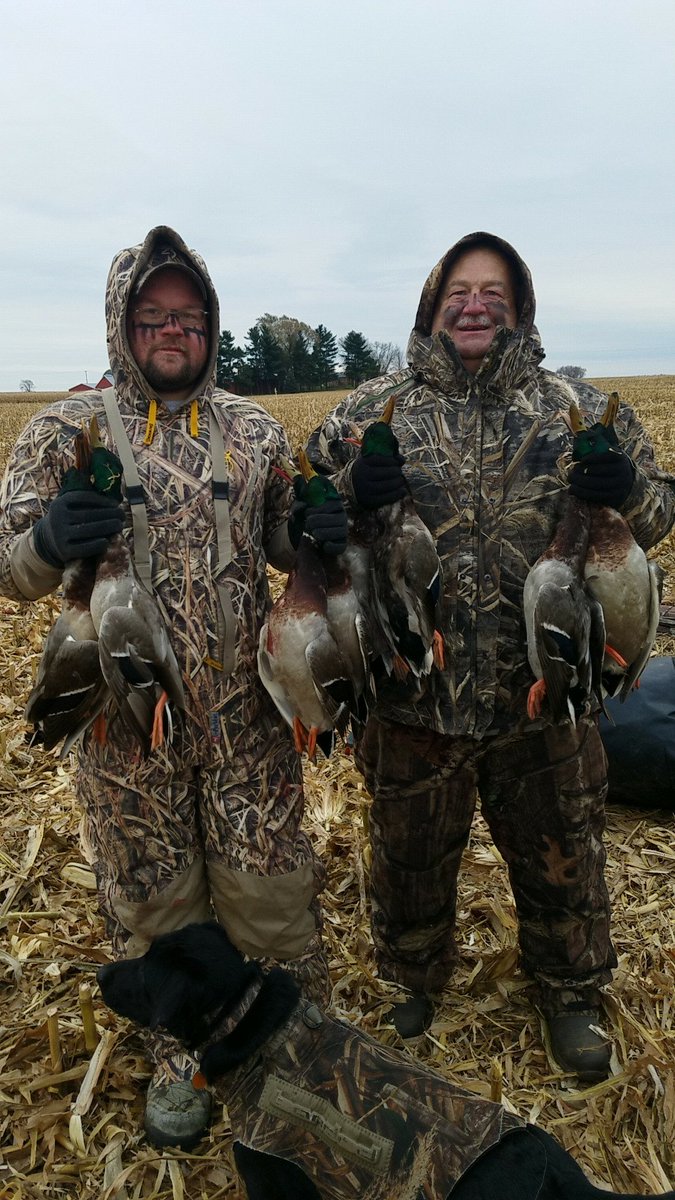 ChopsWaterfowl's tweet photo. Good times with great people #ChopsWaterfowl https://t.co/NCtc9iEeGV