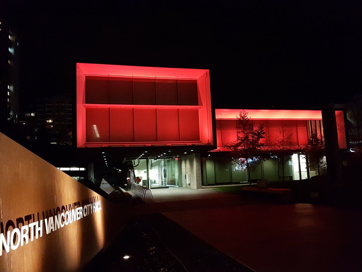 City Hall is lit poppy red this weekend.  #NorthVan #CanadaRemembers https://t.co/RNebjSTRgb