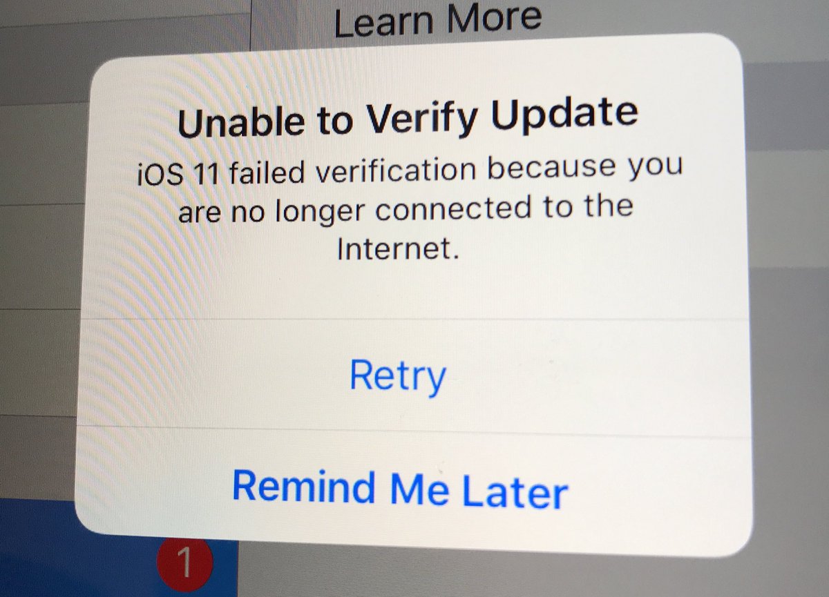 Barnacules's tweet photo. I️ love how @Apple’s definition of not connected to the internet is their servers being offline. Just say your server can’t be reached, don’t tell the user they are not connected to the internet. #Wow #BadErrorMessages #Facepalm #InternetIsFine #Connected #PostingThis https://t.co/aneIggWUwc