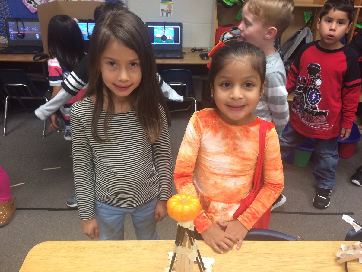 paulatsmith1's tweet photo. Fun Pumpkin Stand STEM Challenge on Halloween in Mrs. Smith's K class! https://t.co/0BljDxJgob