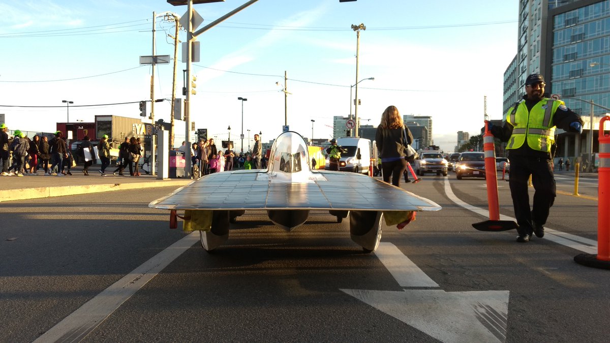 BerkeleyCalSol's tweet photo. All packed up and getting ready to load up! Had a great time talking to everyone today!
#solarcar #basf17 #berkeley https://t.co/aUHravEYG9
