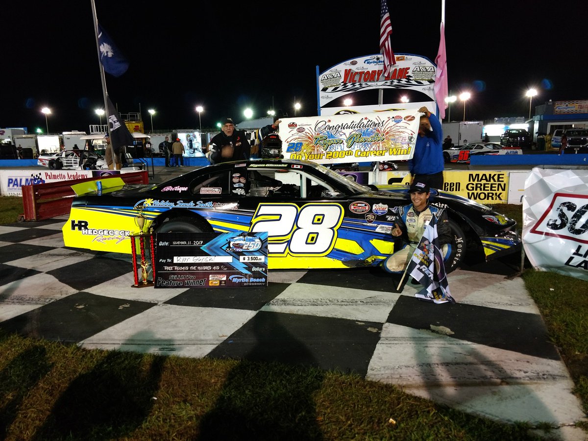HunterThomas08's tweet photo. NEWS: Ryan Glenski won the 100-lap @seastlimiteds Pro race tonight @MB_Speedway.
#MB250 https://t.co/939ZfS7LpU