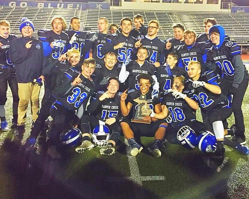 Realtor_Ryan_'s tweet photo. #harpercreekfootball #districtchamps #regionalchamps https://t.co/RTNEVXbMjQ