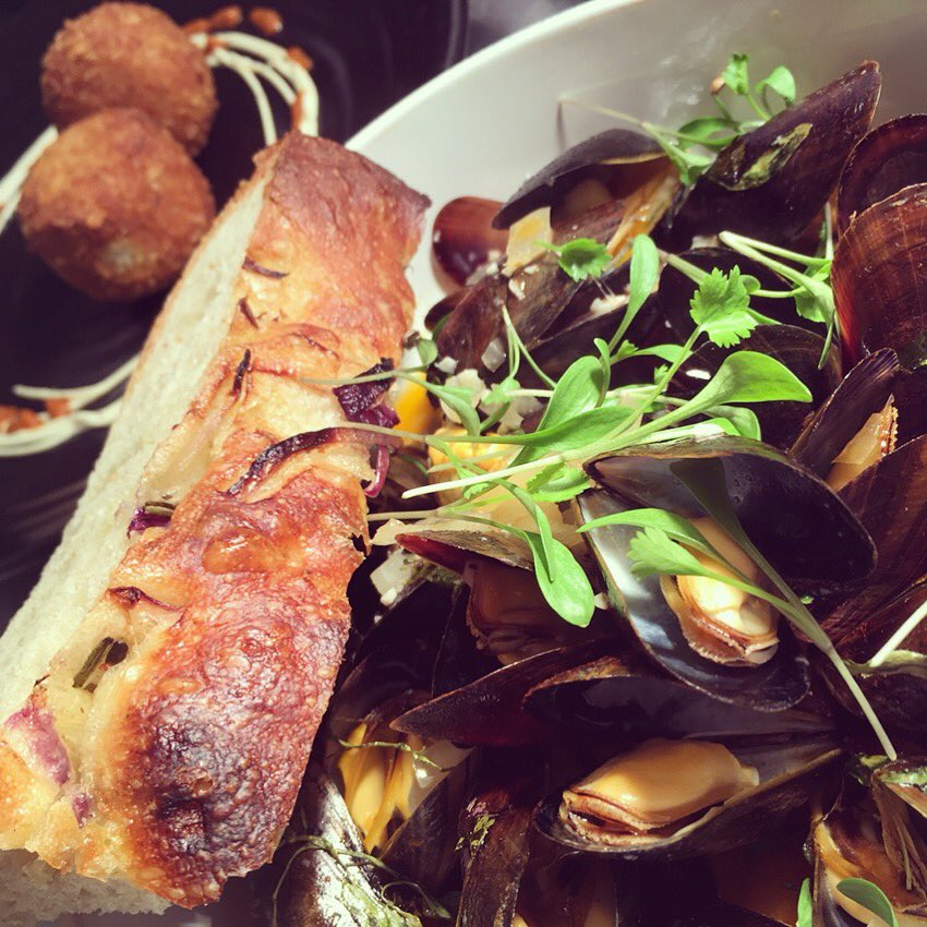 TMP_90's tweet photo. Have you eaten with us yet? To book a table please call us on 01752 253247 #plymouth #devon #figtreeat36 https://t.co/MUgxTOzHuf