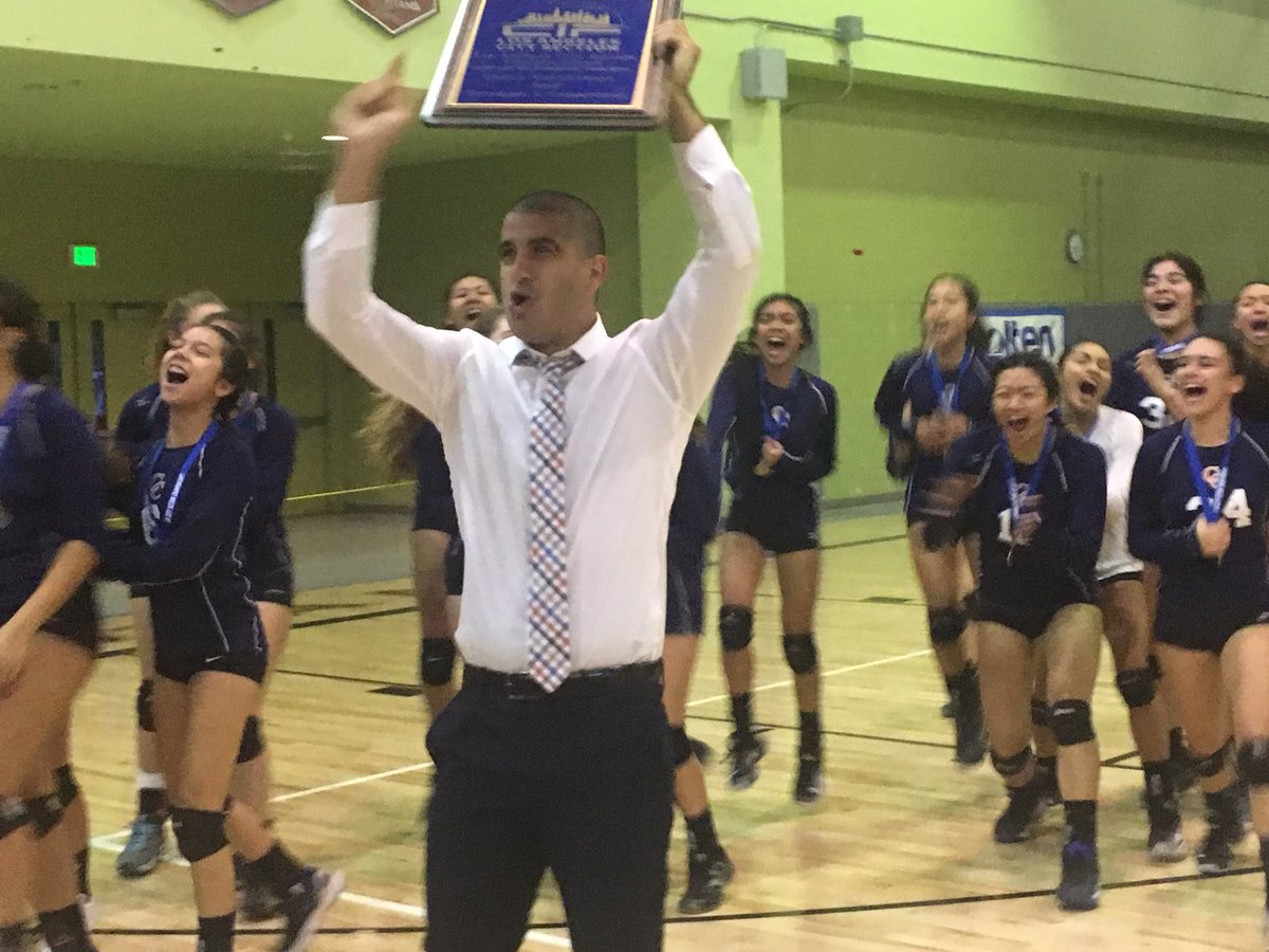 Chatsworth defeats Sylmar to win City DI girls volleyball title. Sweep.