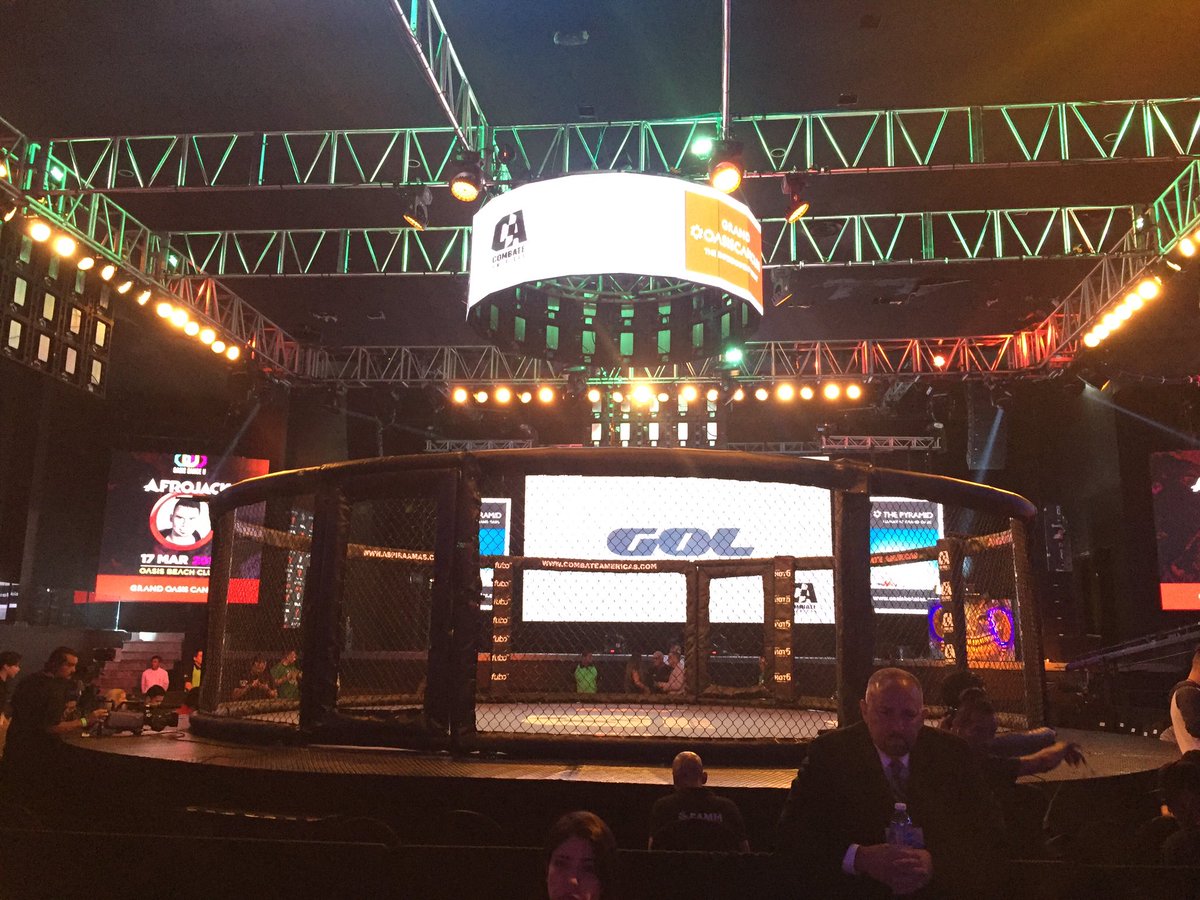 OctanguloP's tweet photo. Lista la jaula para #CopaCombate @combateamericas https://t.co/y4lYFJlTte