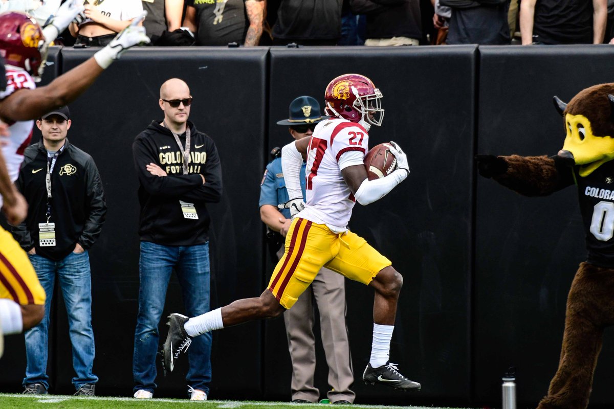 RT to vote @ajeneharris the <a href="/solarmaxtechinc/">SolarMax Technology, Inc.</a> Trojan of the Game! The DB notched 2 INT and returned one for a touchdown! #FightOn