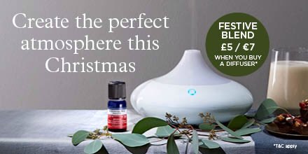 SanthiOrganics's tweet photo. #xmaspressies #festivefragrance #aromatherapy #aromatherapyblend #Christmas https://t.co/DLx4h9uj8u