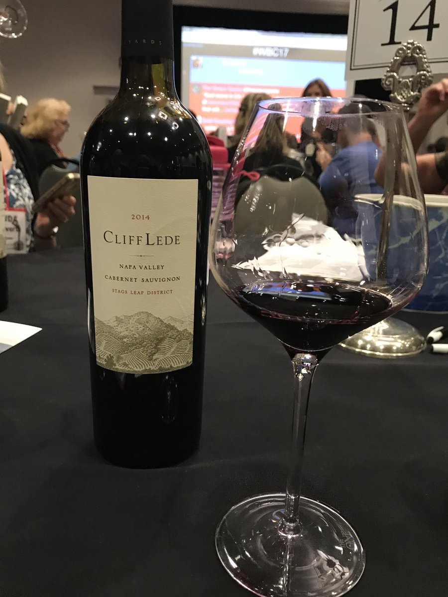 WineSavvyWomen's tweet photo. Thank you @Jason Lede for pouring this 2014 Stags Leap District Napa Valley Cabernet. It’s SO delicious!
#WBC17 #CliffLede #JasonLede https://t.co/jy4nSZYVJj