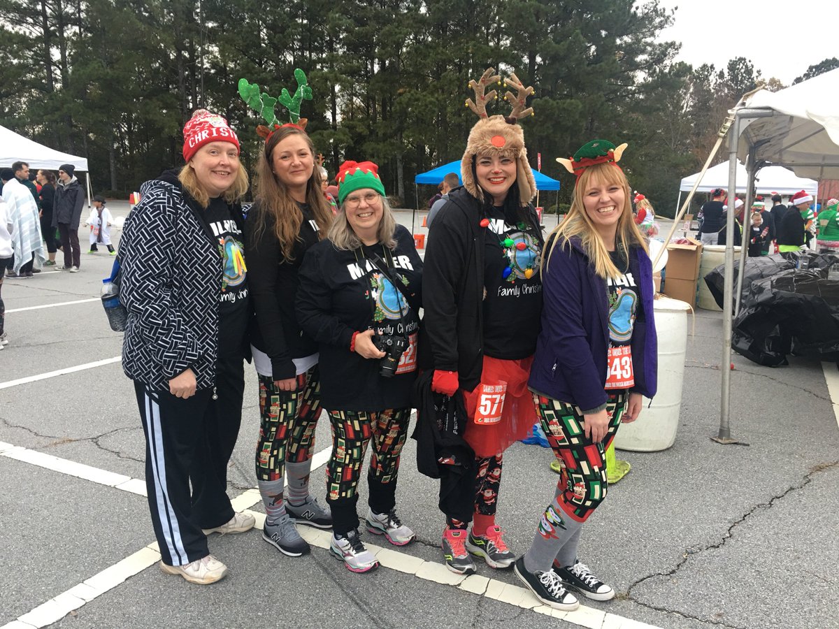 MilnerInc's tweet image. #TeamMilner had a great time today at the Lanier Under the Lights 5K supporting the Marine Corps Toys For Tots and the Hamilton Mill Secret Santa Mission. #5KForACausel
