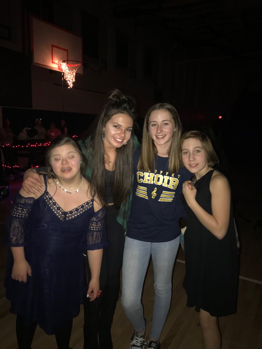 So sweet! <a href="/McGuffey_MS/">McGuffeyMS</a> <a href="/McGuffeyHS/">McG</a>