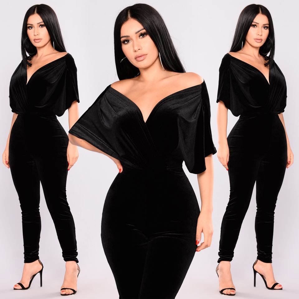 The Perfect Black Outfit 
🖤FashionNova.com🖤