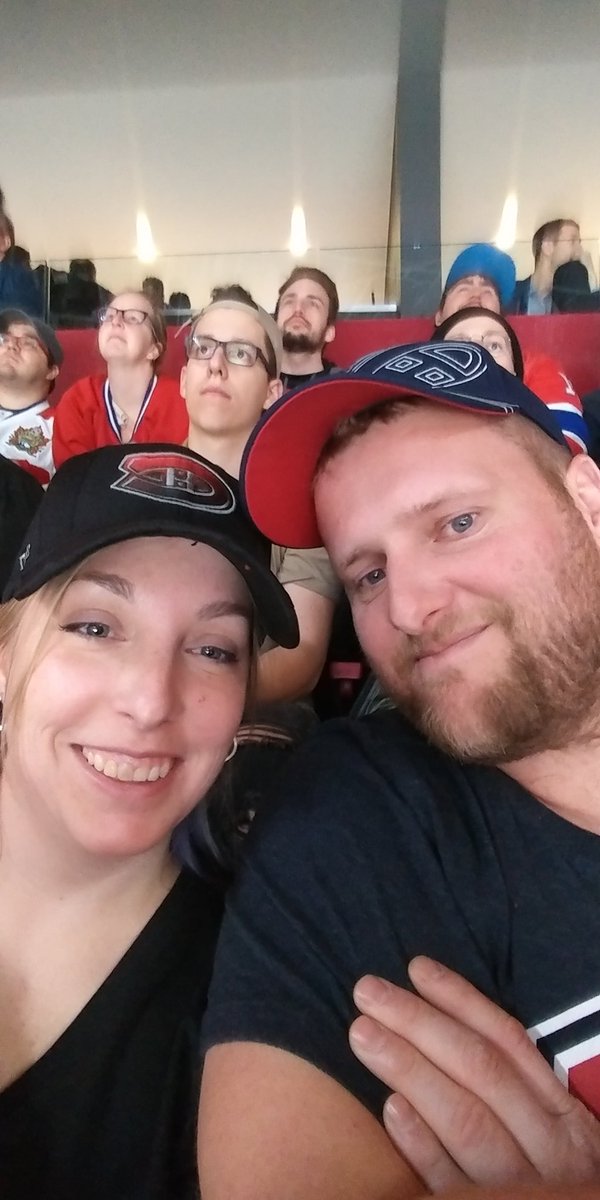 SweetlilSkunk's tweet photo. 1st time see the Habs in person! #novascotiatomontreal #habsselfie #gohabsgo https://t.co/6aMNh7L8mT
