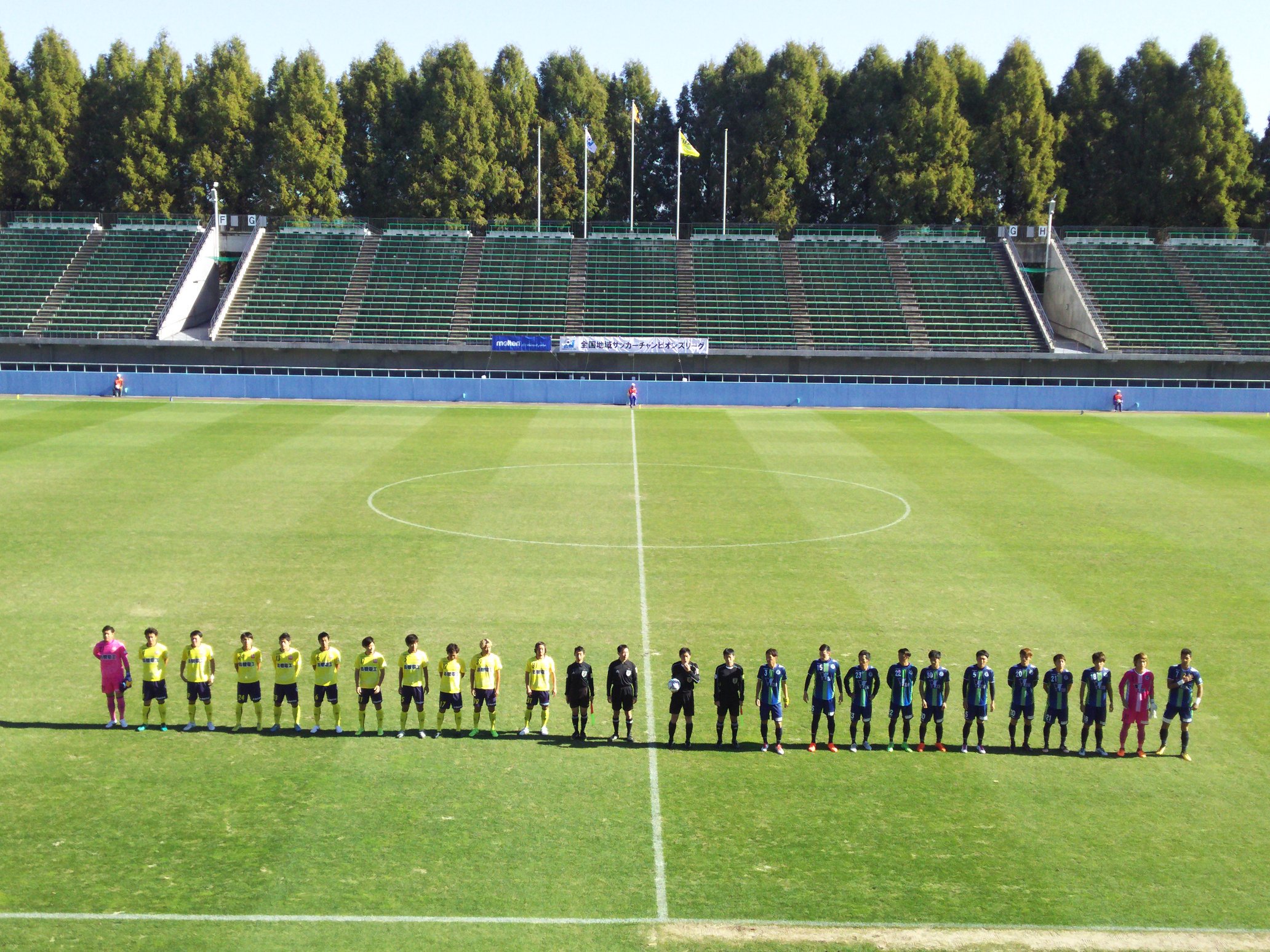 ケン 地域cl グループa 第3日目 第1試合 松江ｼﾃｨ 鈴鹿ｱﾝﾘﾐﾃｯﾄﾞ クラブ ファン サポーターにとっては消化試合ではなく来年に繋げる試合 好きなフットボールを楽しもう コミュサカ 地域cl T Co Qydotwphqx Twitter