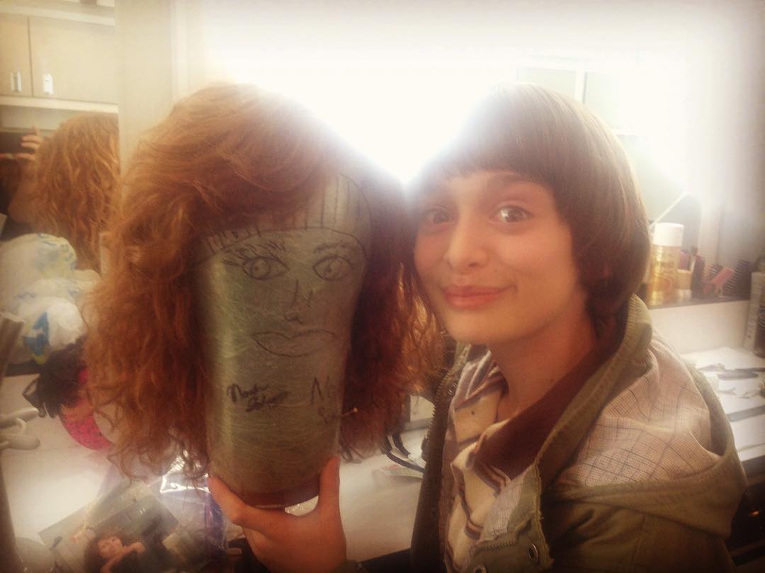 ภาพเบื้องหลังของโนอาห์ภายในกอง #StrangerThings Season 2 ครับ