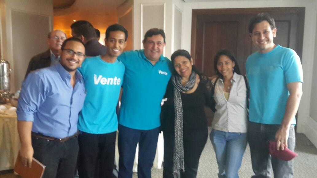 Vente_Yaracuy's tweet photo. Parte del Equipo Vente Yaracuy presente en la II Junta Federal junto al Coordinador Nac. @HenryAlviarez #JuntaVente https://t.co/pASOm3OE5S