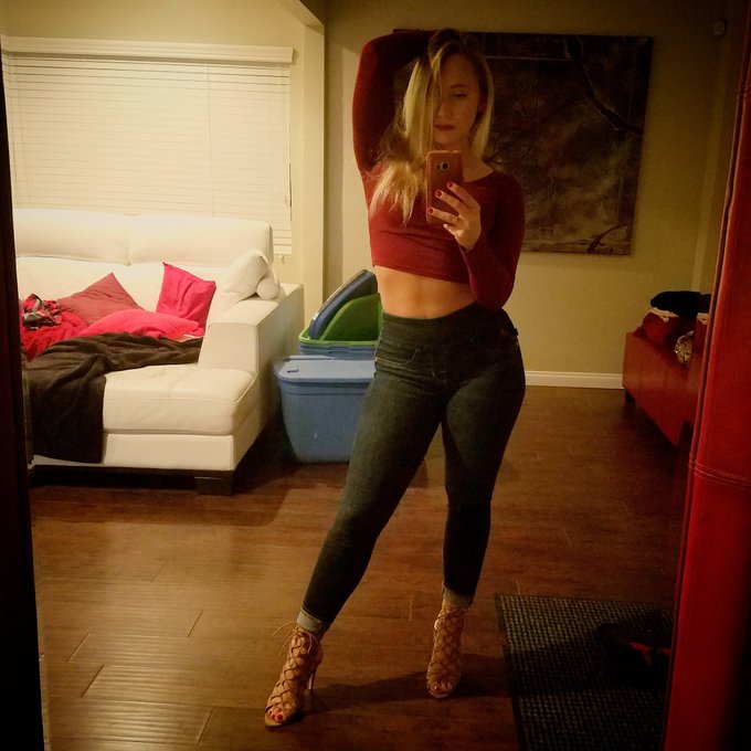 ? #saturdaynightfeels https://t.co/zZwd535KEz