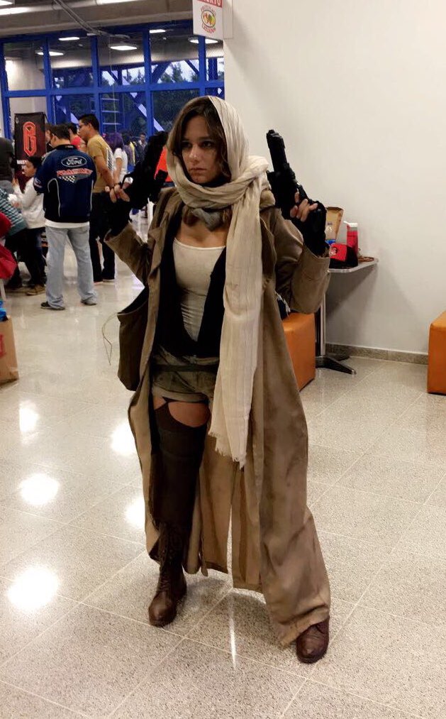 gportillo7's tweet photo. Resident Evil wey, no Star Wars #megacon2017 https://t.co/KnGJoPeWQW