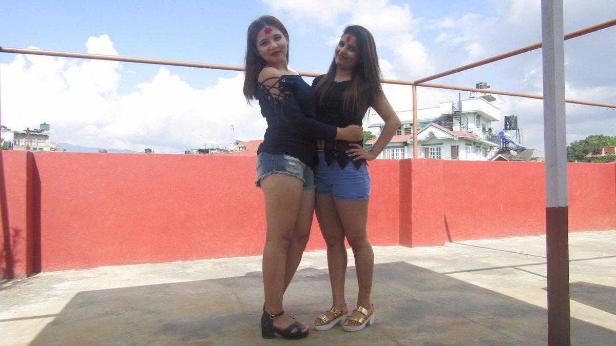 barsana_thapa's tweet photo. Having a sister is like having a best friend you can’t get rid of😍😍
You know whatever you do, they’ll still be there😘😘
#iloveyousista ❤️❤️
#missingyoualot❣️❣️
#hopetoseeyousoon😉😉 https://t.co/d4JTMmr5yD