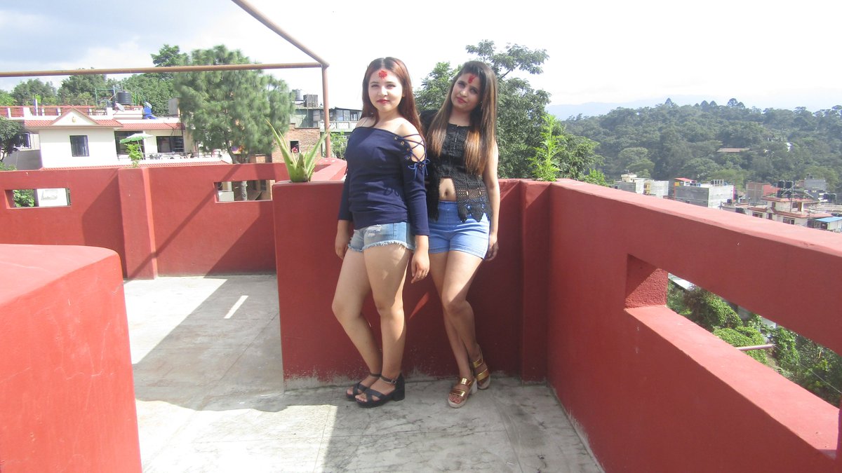 barsana_thapa's tweet photo. Having a sister is like having a best friend you can’t get rid of😍😍
You know whatever you do, they’ll still be there😘😘
#iloveyousista ❤️❤️
#missingyoualot❣️❣️
#hopetoseeyousoon😉😉 https://t.co/d4JTMmr5yD