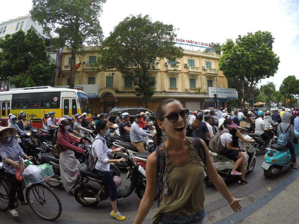 jsnl85's tweet photo. Hanoi https://t.co/sH5Bq55MwT https://t.co/TiskFC7KO5