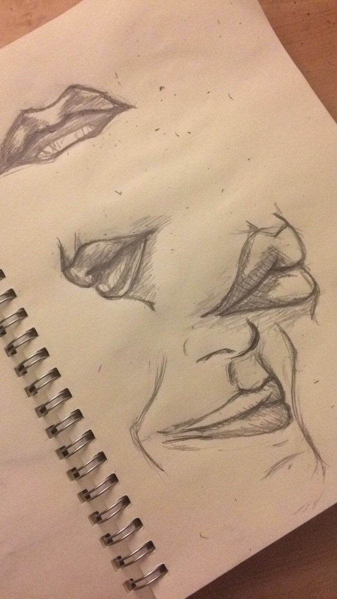 NintenMadame's tweet photo. Been trying to learn anatomy again on my own... never hurts to try and try again.#anatomylessons #anatomy #drawings #Artist #artistsontwitter #lips #hands #pencilart #me #sketchbook #trying #NeverGiveUp https://t.co/gEhYbiCWW7