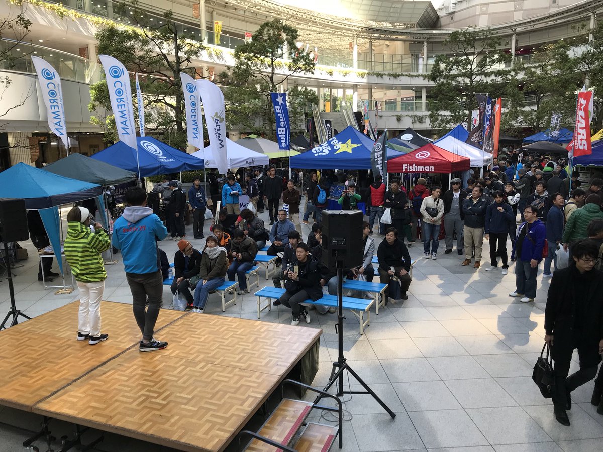 onuman0703's tweet photo. 本日はシーバスフェスタ2017です。ピックアップブースではバクリーヘッドを装着済スリートラップを販売致します。ぜひピックアップブースへ遊びに来てください。#ピックアップ #オヌマン #小沼正弥 #シーバス #職業釣り師 #キャスティング品川シーサイド店 #threetrap #seabass #シーバスフェスタ https://t.co/hMr9Bjnphb