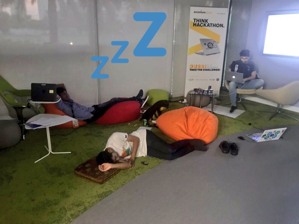 federicarss's tweet photo. These are hack-nights!@accenture_me #AccentureDigiHack https://t.co/gdCpWXXSoT