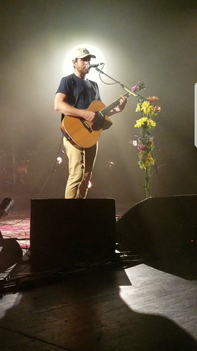 RealEmAndEm's tweet photo. I'm gonna stay 18 forever... @brandnewrock #JesseLacey https://t.co/N2PXlNrVVa
