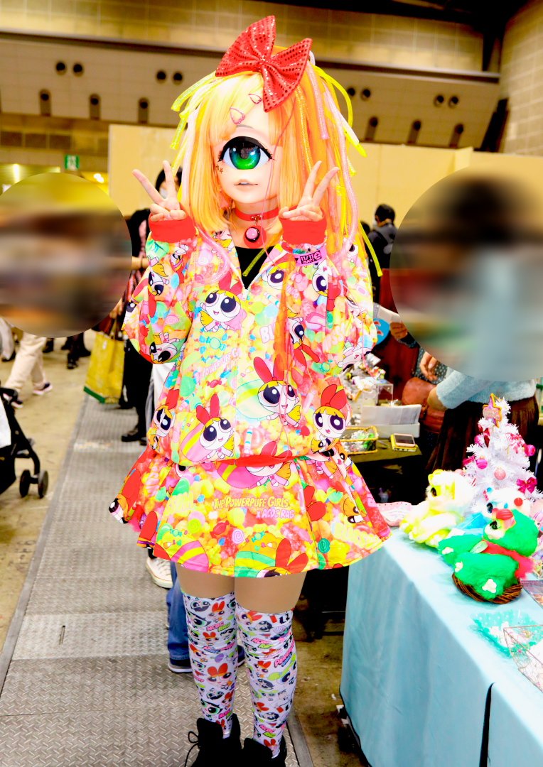 muramasa0765's tweet photo. もんぺさんにお会いできました。撮影快諾ありがとうございます。
サイクロペッツ君(ハンバーガー大好きなんだね)にもご協力いただきました。QiQi(きゅいきゅい)さまには感謝感謝です。(QiQiはDF46のE‐226です)
#DF46 #ちもさんフレンズ #QiQi https://t.co/JwlUmWqXS6