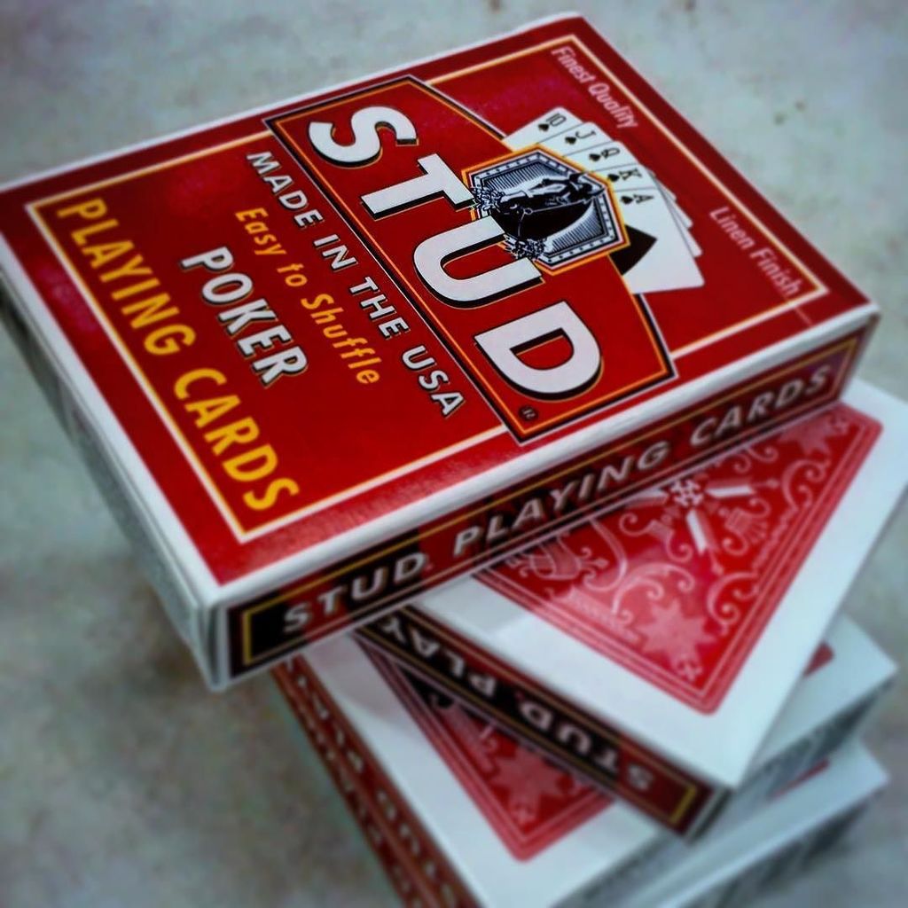 magiChampion's tweet photo. Packing for a three weeks of shows... #studs #playingcards #studcards #travelingmagician #travelisglamourous #52we… https://t.co/VHXO0pAVDB https://t.co/poYGoRU4zh