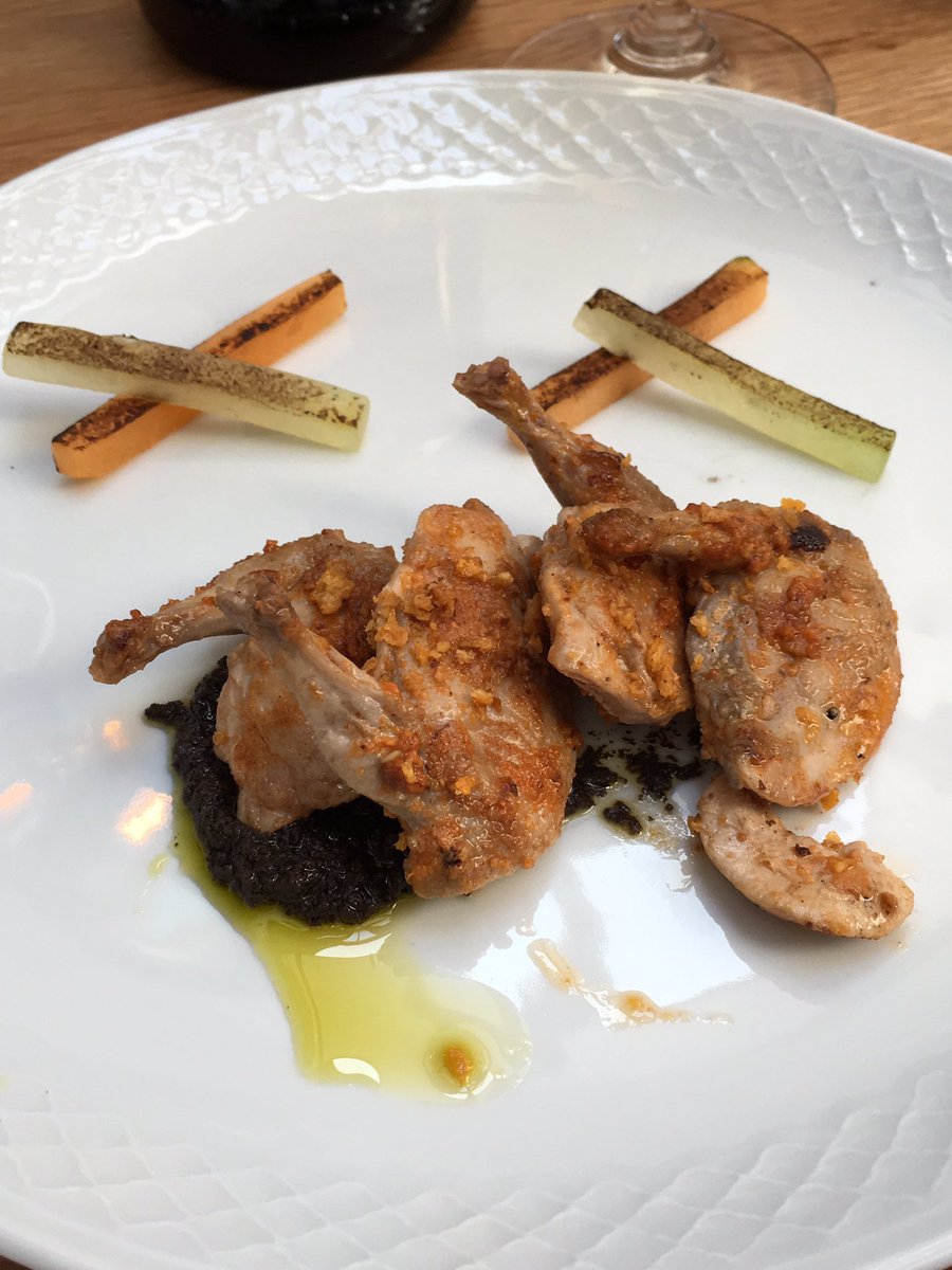 Una delicia la Codorniz con melón y aceituna Kalamata que fué pareja de este apreciado amontillado <a href="/MiaDomenicca/">Mia Domenicca</a> #TheSherryGourmetTour