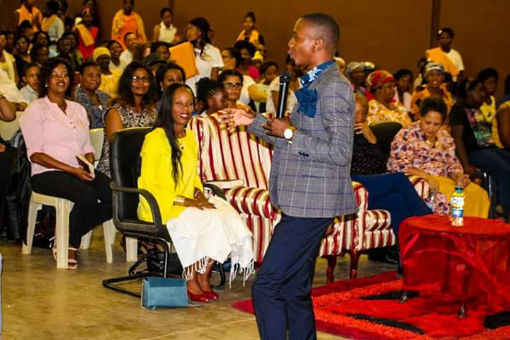 GmKangandji's tweet photo. An honor 2 hv preached #TheGoodNews of Jesus alongside my Prophetic brother @RuwachAngel01 in Mariental!God is raising a generation tht is 2 cause a stirring in th atmospher of Namibia🔥
We r #Conduits of HIS anointing upon @UebertAngel
#AggressiveSoulWinning https://t.co/Cm7JgdXRzJ