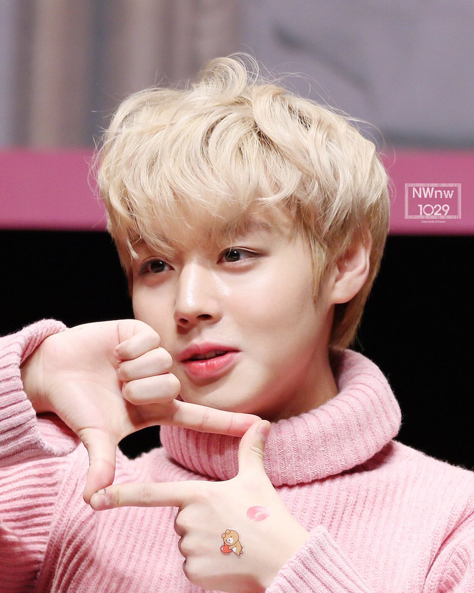 NWnw1029's tweet photo. 171118 
in 핫트 팬싸 
#박지훈 
❤️ https://t.co/01WfmBK52l