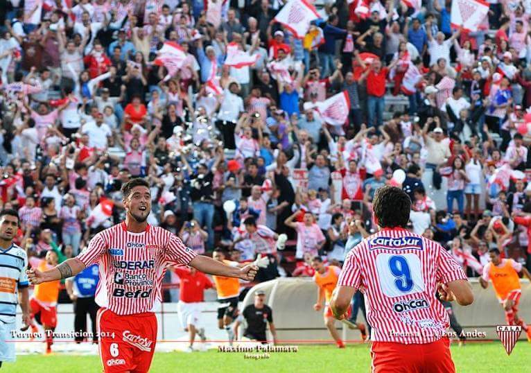 clublosandes's tweet photo. #Efemérides Imágenes que quedarán guardadas en el recuerdo de todos. Hoy se cumplen 3 años del último ascenso a la #BNacional. Gracias eternas a aquel plantel conducido por Fabián Nardozza. https://t.co/IPCl2mzQeK