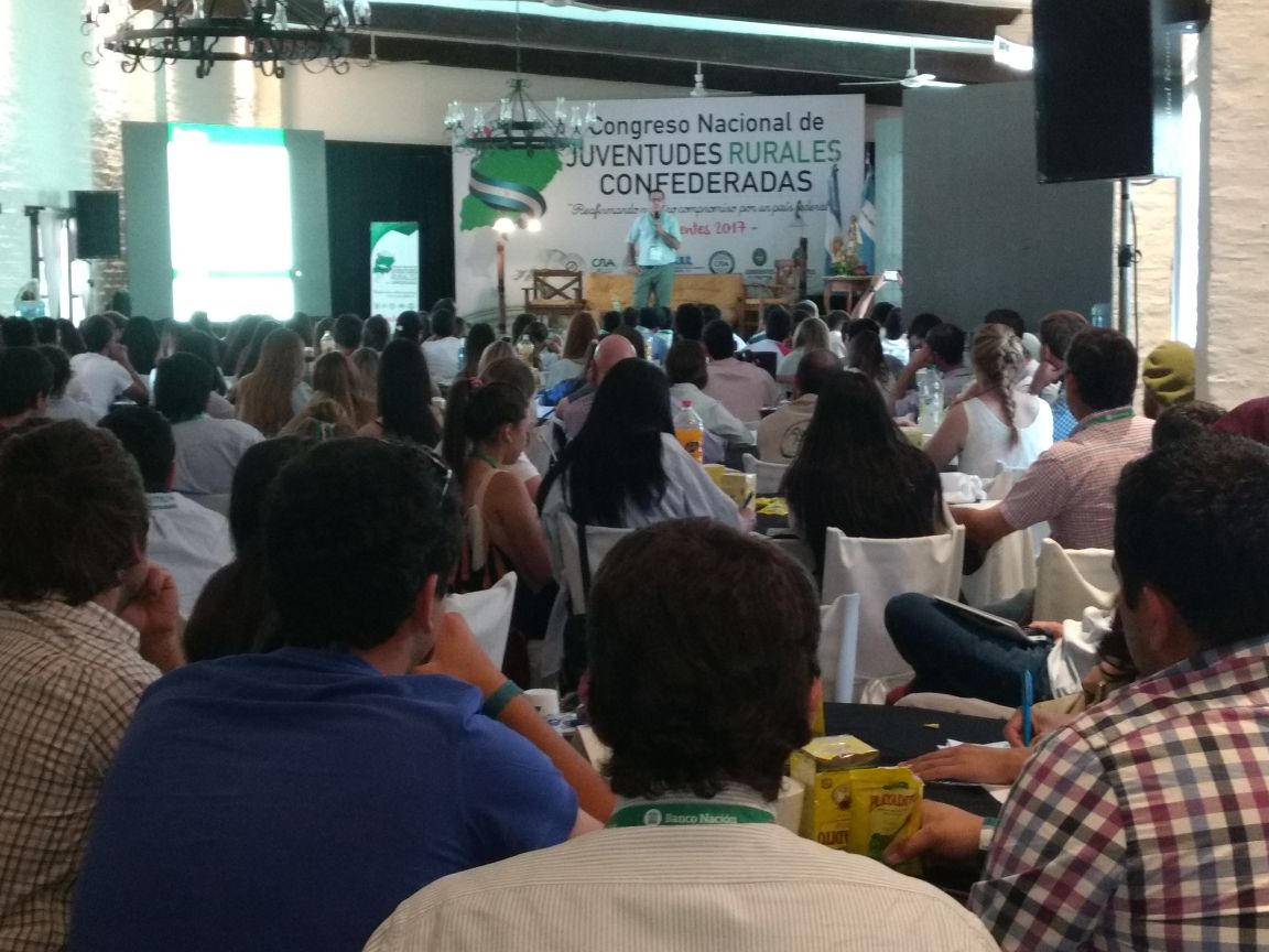 Empezamos el segundo día con Marcelo Urreli: "cualidades extraordinarias: ser nuestra mejor versión" #CongresoAteneosCRA #Corrientes2017