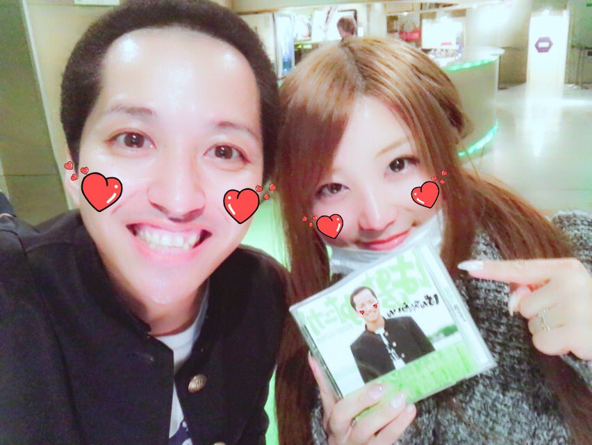 nk129290320's tweet photo. 【報告】
私谷川はBAKKYカラオケ大会にて
106人中16人の中に入り大阪の全国大会出場が決定致しました。

そして
投票枠で
ファイナリスト6名に入る事ができ
最後また戦うことができました。

優勝は惜しくも逃しました。
悔しかった。
いいとこ見せたかった。
#でもありがとう https://t.co/JLdW7vnfOo