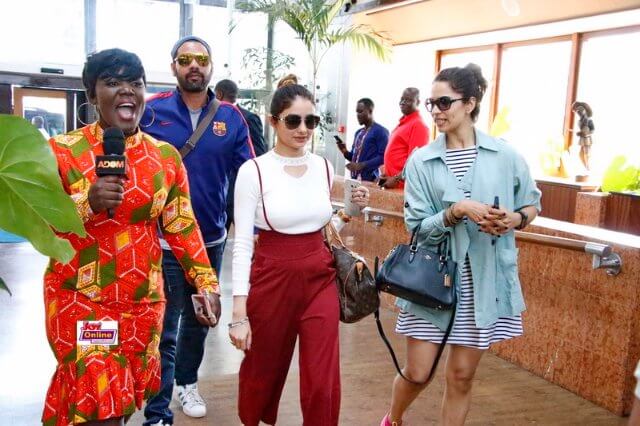 ShowbizPlug's tweet photo. #PlugNews Adom TV has organised a "Meet and Greet dinner" with the "Kumkum Bagya" Stars. The cast arrived in Ghana on Friday, November 17, 2017 to meet their fans.Reports indicate that it will cost an individual GHc 600 to wine and dine with Abhi, Pragya and Purab. https://t.co/tToHLZCzbx