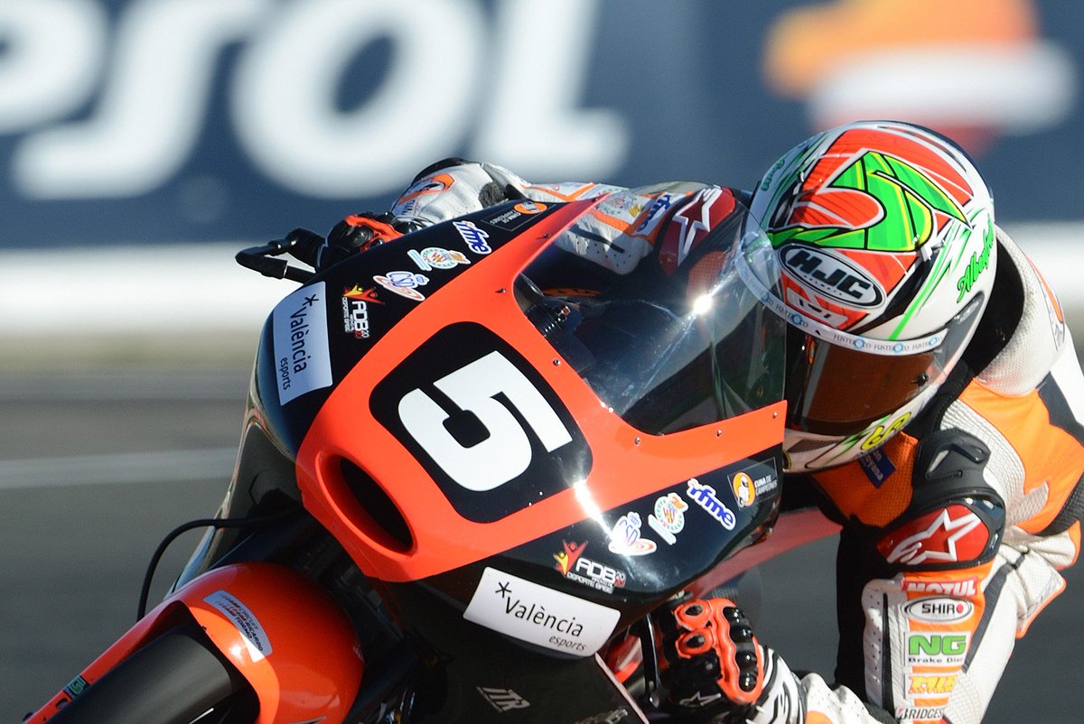 box_repsol's tweet photo. Foggia
Alonso López
Masià
¡Entran en este orden en la última vuelta! Ruedan muy juntos.
¡Dadle gasssssssss!
#Moto3
#FIMCEVRepsol2017 https://t.co/uygzC4nLtw