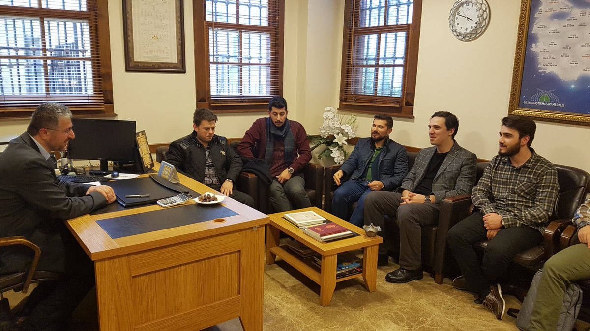 Çay House, Çınaraltı ve Sözler Köşkü'nden gelen kardeşlerimiz Muhammed Emin Yıldırım Hocamızın dersine katılarak akabinde kendisiyle hasbihal ettiler.