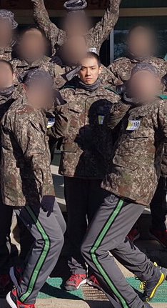 26_goodvibes's tweet photo. 돌격! https://t.co/4rYJXfIqI7
