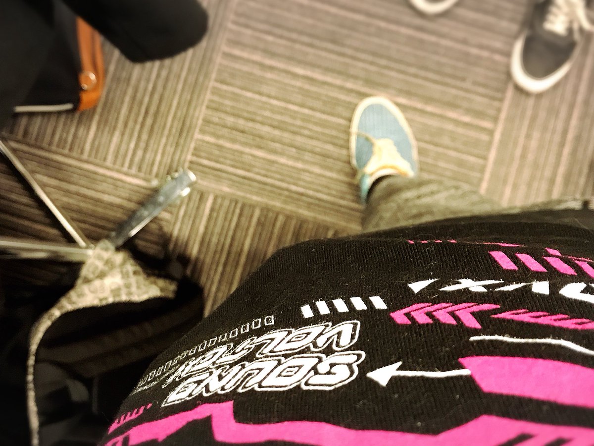 aramakimakimaki's tweet photo. EDP×SDVX ボルテアルティメットガクエンサイ、アフターパーティー夜の部、この後いよいよ開幕です!昼の部では客席からお邪魔しました!ローストビーフ丼美味しかったな~!
#sdvx2017 #EDP2017 https://t.co/r5v79KdMNM