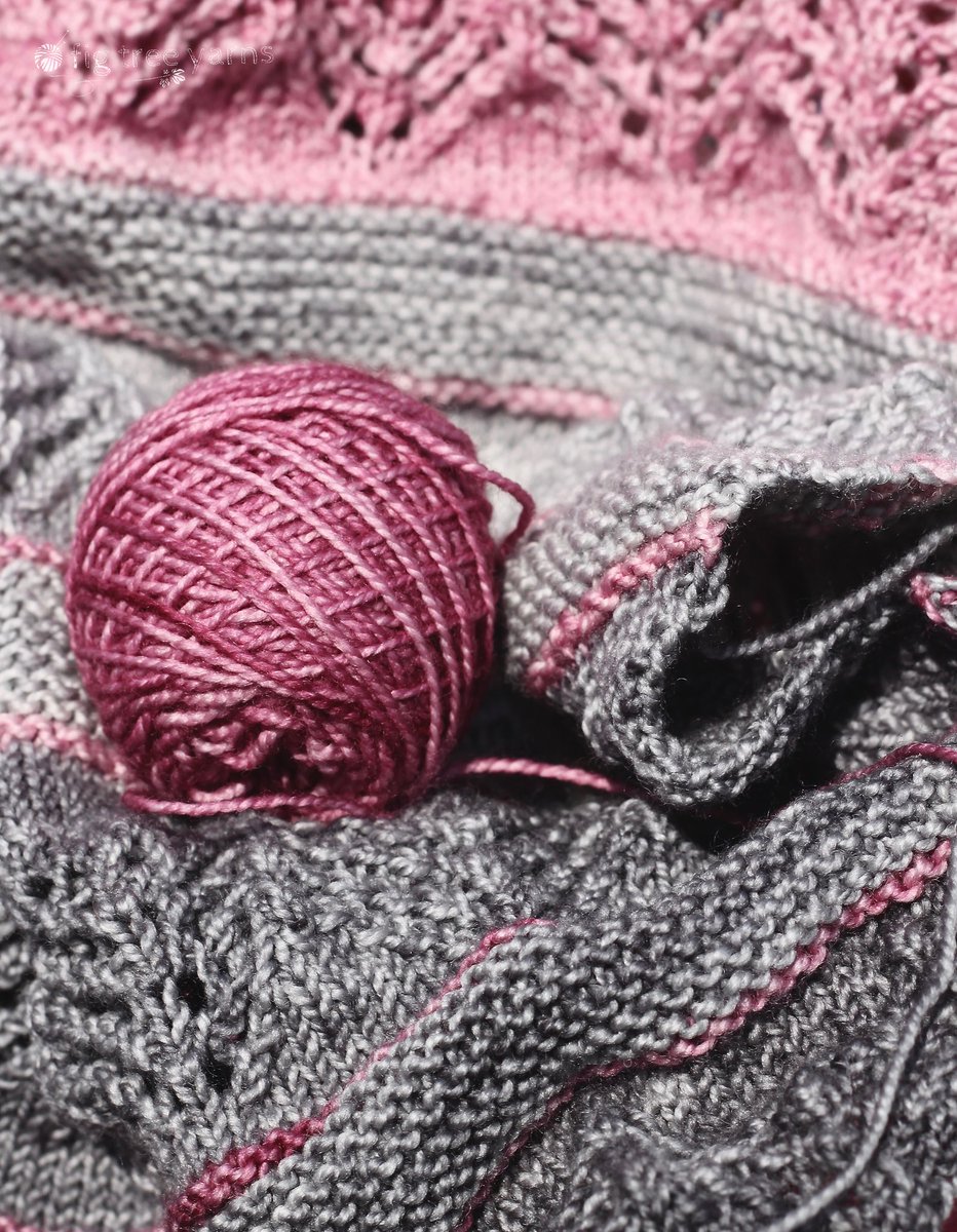 figtreeyarns's tweet photo. Sunday task: sewing in ends ☹️ #inarawrap #dirtywaterdyeworks https://t.co/kEGiS2bjZz