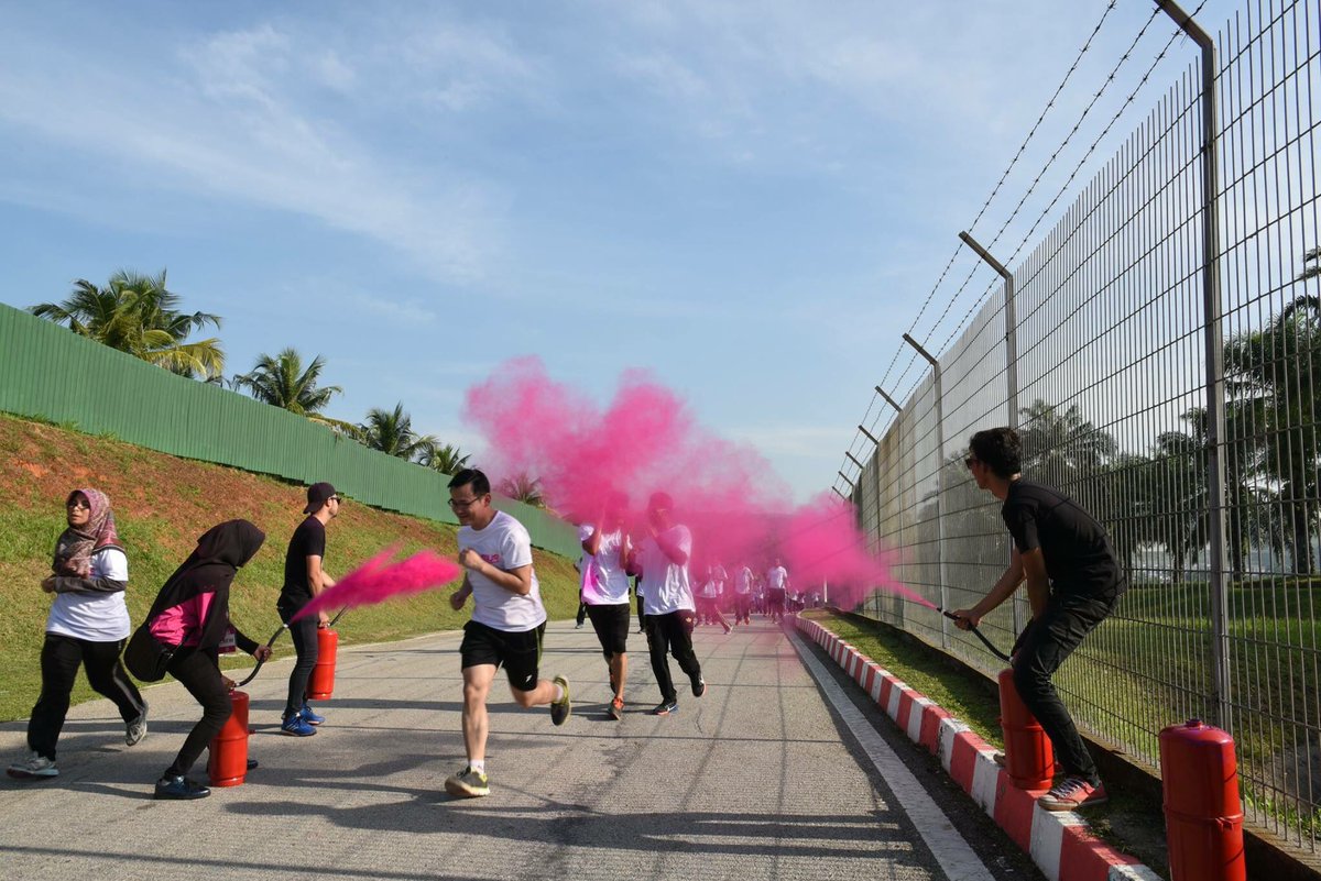 sukarelawanUM's tweet photo. SEKRUM would like to express our gratitude to @iojthetouch and the parties involved such as @charlesmohan and @HishammuddinH2O for this chance and opportunity to be a part of #MUR2017
📷 : #IOJtheTouch https://t.co/j0E3YnQaER