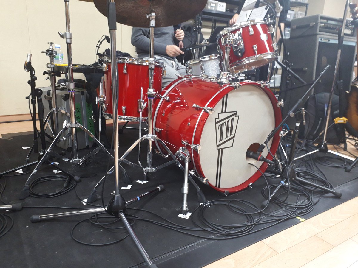 KORE1225's tweet photo. 今日は23日の亜美さんのイベントリハ。小原礼さん、林立夫さん、Kyonさん、に俺です。12月の亜美さんの東京/大阪はこのメンバーに鈴木茂さん、AISAとゲストの方々を迎えてお送りします。 https://t.co/NZDO1h8IqU