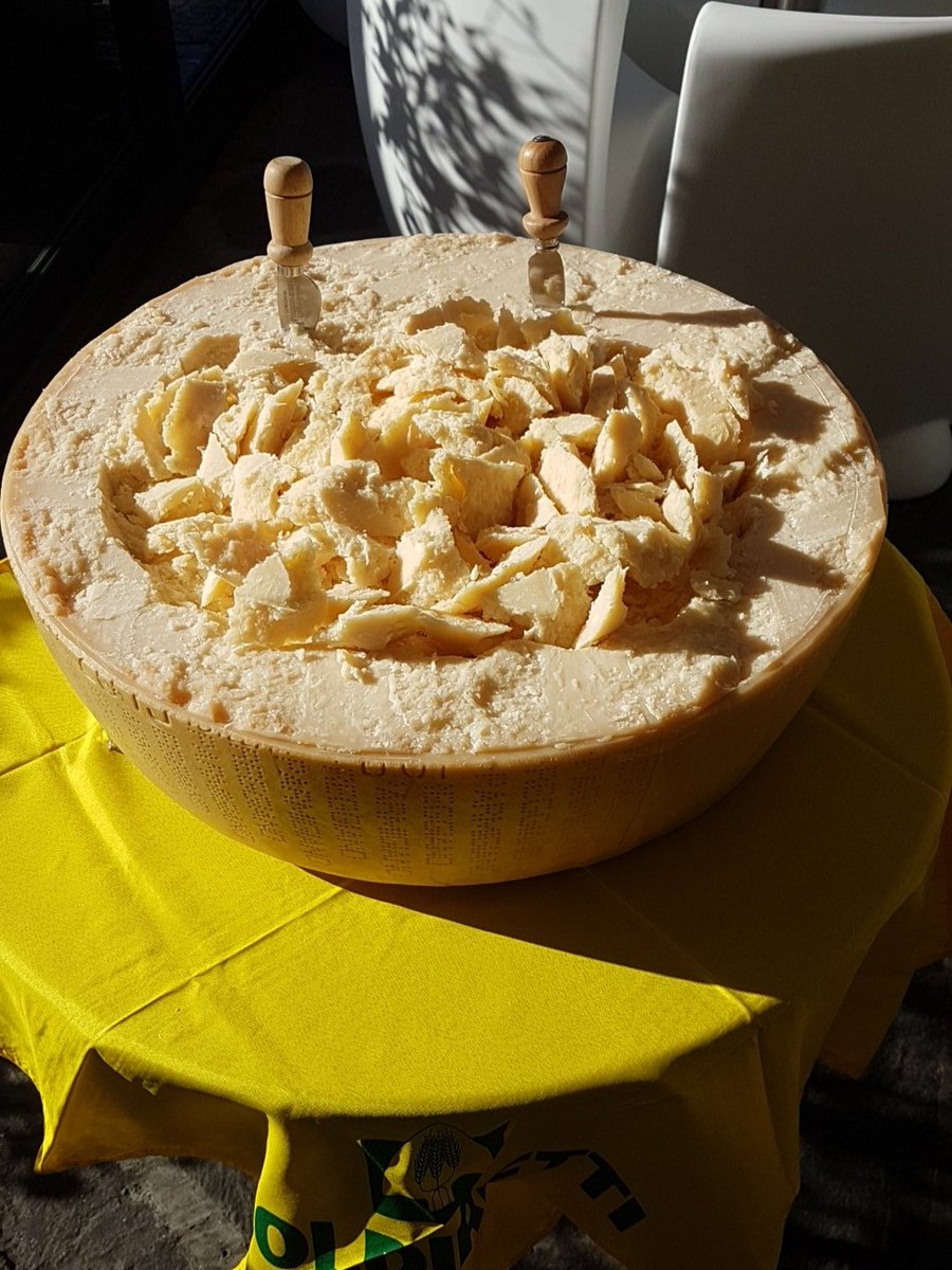 BrancaChef's tweet photo. Ha un suo perché! Il re del finger da aperitivo https://t.co/DqP8QaSnVA